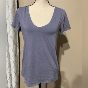 Lululemon love vneck tshirt estimated size 6-8